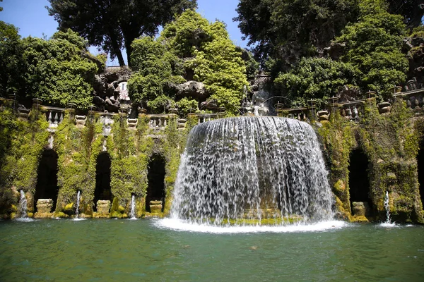 Fontana dell'Ovato, Villa d'Este e giardino a Tivoli n — Foto Stock