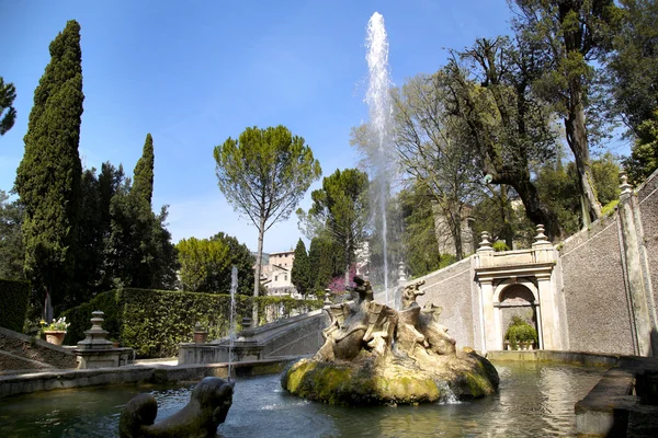 Fontana Dei Draghi, Villa d'Este fontanna i ogród w Tivoli n — Zdjęcie stockowe