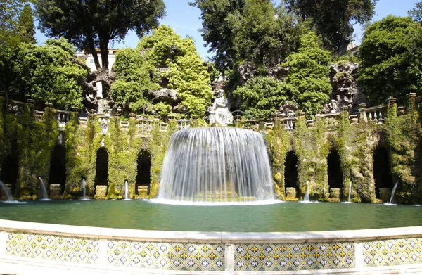 Fontana dell'Ovato, Villa d'Este e giardino a Tivoli n — Foto Stock