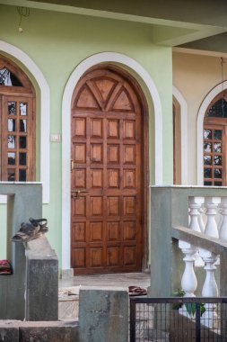 Hindistan 'da bir apartmanın verandası, Goa, Hindistan