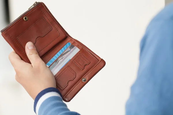 Відкриті коричневий гаманець — стокове фото