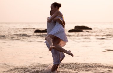 Kumsalda aşk hikayesi