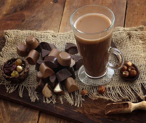 Cioccolata calda in un bicchiere — Foto Stock