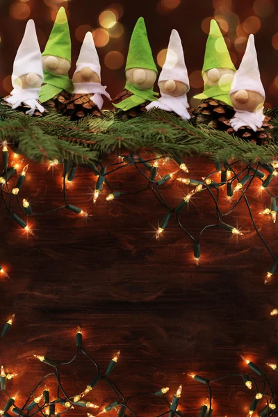 Selbstgemachte kleine Wichtel.Dekoration für Weihnachten — Stockfoto