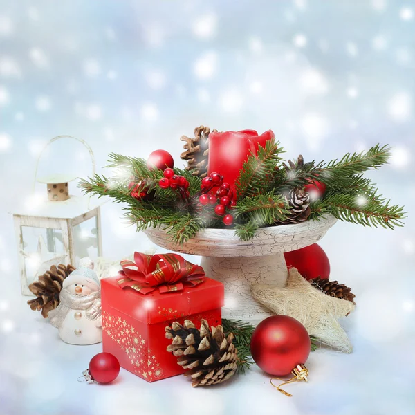 Decoratie van Kerstmis met rode luxe-geschenketui — Stockfoto