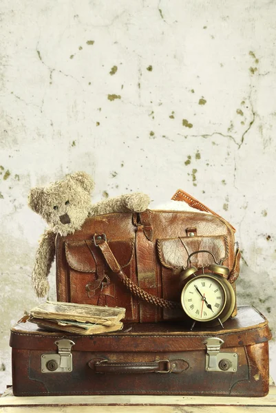 Old suitcase in retro style — Stock Photo, Image