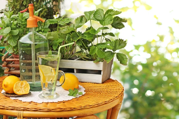 Ev yapımı limonata taze turuncu — Stok fotoğraf