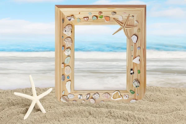 Summer background of shell on the sand and frame — Stock Photo, Image