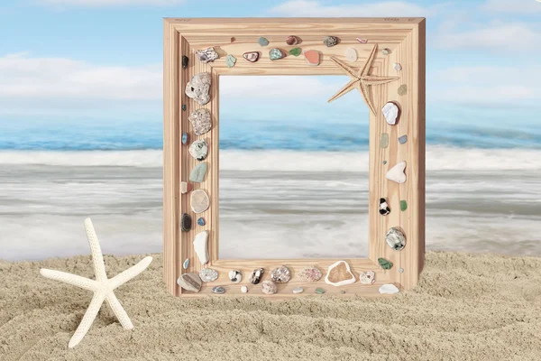 Achtergrond van shell op het zand en het frame — Stockfoto