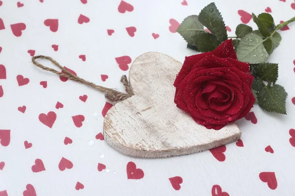 Jediné růže a srdce — Stock fotografie