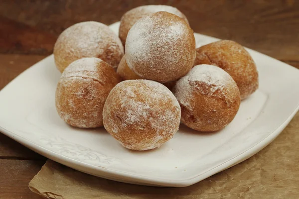 Donuts frescos com geléia — Fotografia de Stock