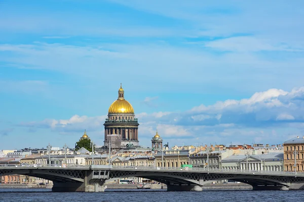 St. Petersburg, view from quay of Lieutenant Schmidt on the Annu — Stock Photo, Image