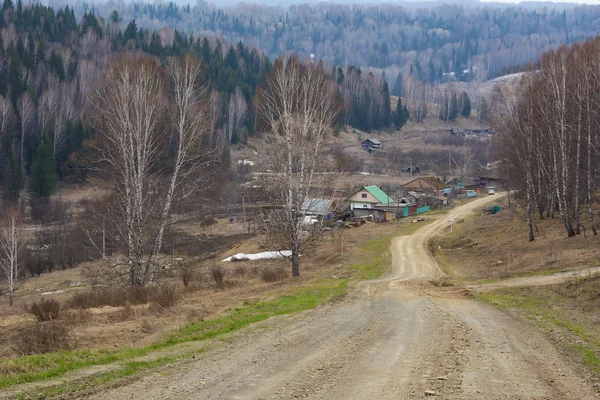 Sibiřská vesnice v Salair hřeben — Stock fotografie