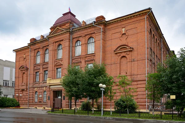 Le bâtiment du Collège commercial de Tomsk — Photo