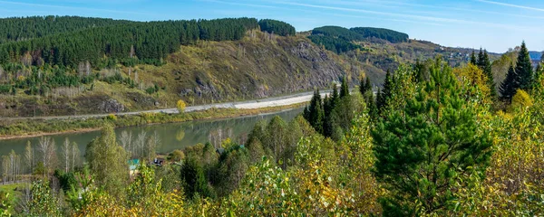 Railway Track Bank Kondoma River Village Mundybash Gornaya Shoria Kemerovo — Stock Photo, Image