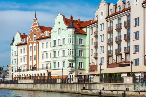 Kaliningrad Uitzicht Moderne Gebouwen Lomze Island Dijk Rechtenvrije Stockfoto's