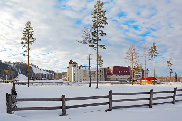 Centro de esquí y bienestar en Siberia —  Fotos de Stock