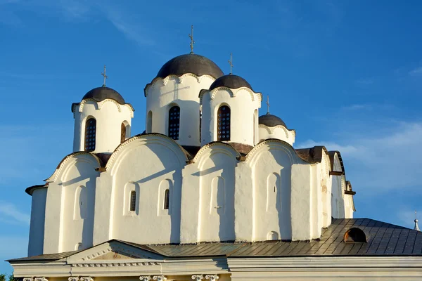 Novgorod de grote, een fragment van St. Nicholas kathedraal — Stockfoto