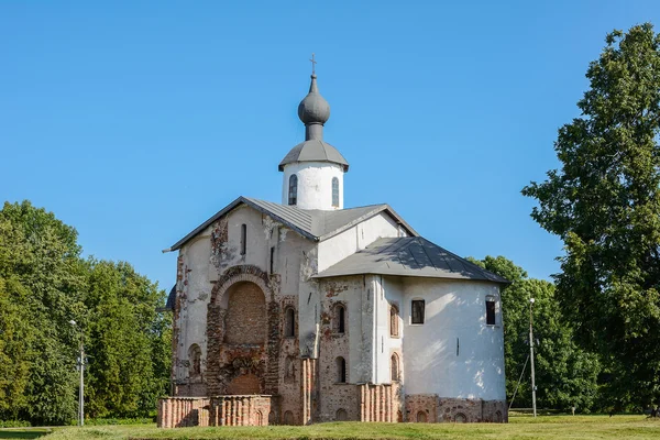 Novgorod o Grande, a Igreja de Paraskeva Pyatnitsa — Fotografia de Stock