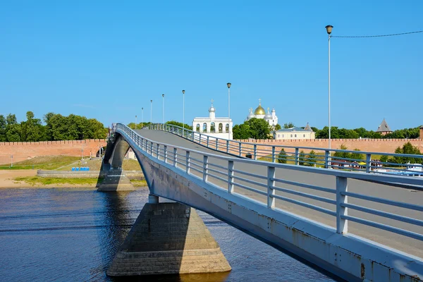 Novgorod büyük, yaya köprüsü — Stok fotoğraf