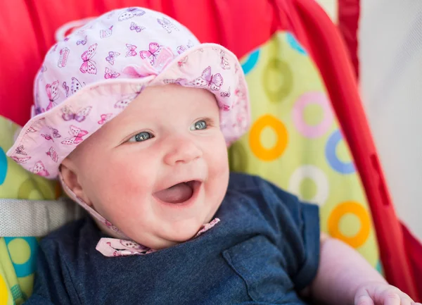 분홍색 모자와 귀여운 딸 로열티 프리 스톡 사진