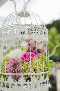 Güzel bir düğün çiçek süslemeleri