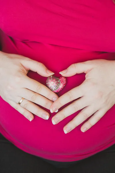 Close image of pregnant woman — Stock Photo, Image