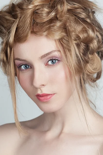 Portrait of beautiful woman with makeup and hairstyle — Stock Photo, Image