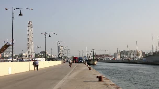 Panorámás kerék és a port, Rimini, Olaszország — Stock videók