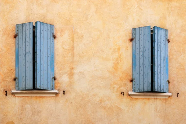 Stary dom windows szczegółowo, Rimini, Włochy — Zdjęcie stockowe