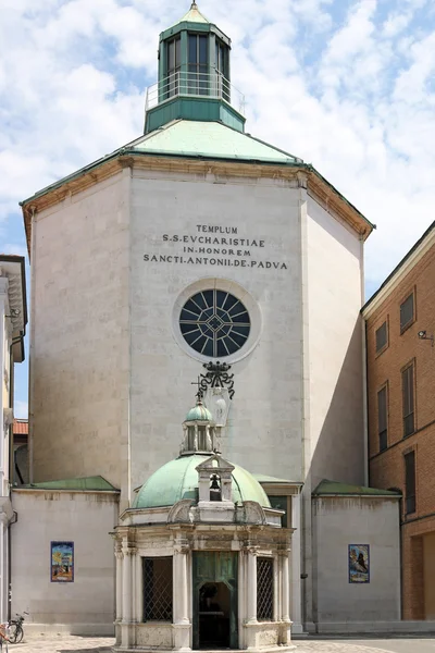 Kościół Paolotti Antonio Padova Rimini Włochy — Zdjęcie stockowe