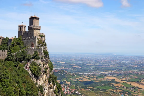 Fortaleza San Marino paisaje Italia — Foto de Stock