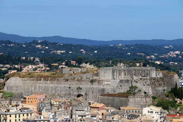 Új erőd és a régi épületek Korfu Görögország — Stock Fotó