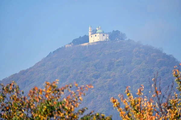 奥地利维也纳Leopoldsberg山顶的Leopolds教堂 — 图库照片