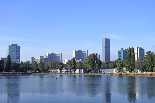 Skyline Wenen Aan Donau Oostenrijk Stockafbeelding