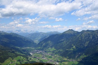 Vadi 'deki Bad Hofgastein Köyü Avusturya yaz sezonu