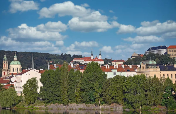 Vltava Nehri Eski Kasaba Prag Çek Cumhuriyeti — Stok fotoğraf