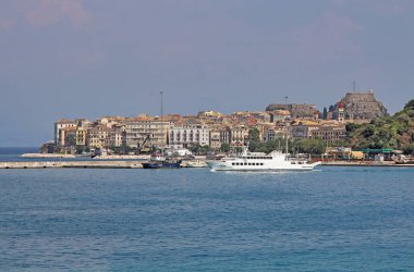Liman ve eski kale Korfu kasabası Yunanistan