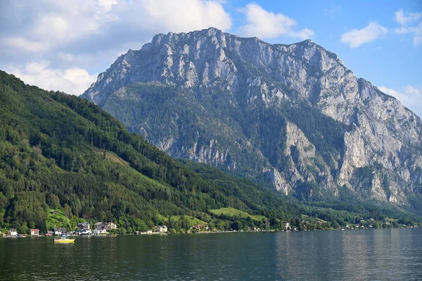 Góry Jeziora Traun Traunsee Krajobrazy Górnej Austrii — Zdjęcie stockowe
