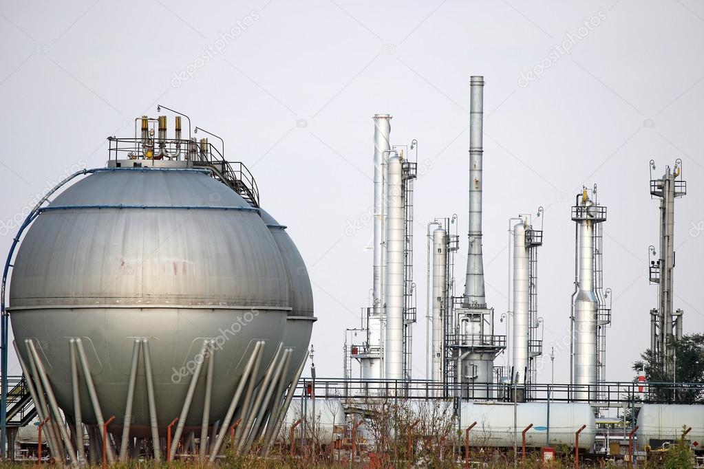 oil tank petrochemical plant 