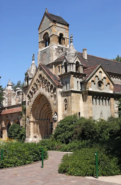 Церква в замку такі цікаві місця в Будапешті — стокове фото