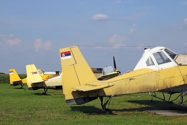 作物ダスター飛行機の離着陸場のクローズ アップ — ストック写真