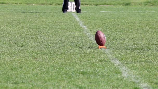 Pontapé inicial do futebol americano — Vídeo de Stock