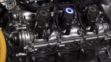 Araba hibrit motor detay