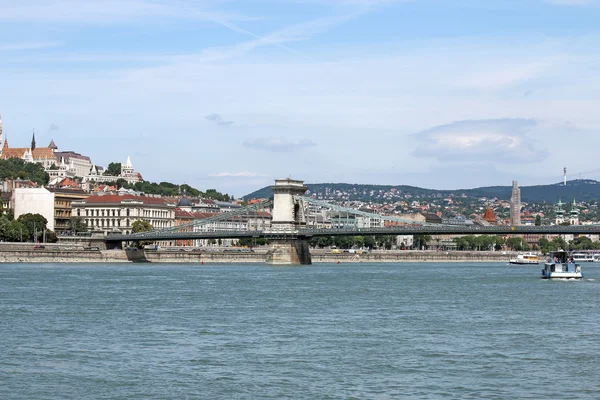 Puente de cadena sobre el río Danubio Budapest — Foto de Stock