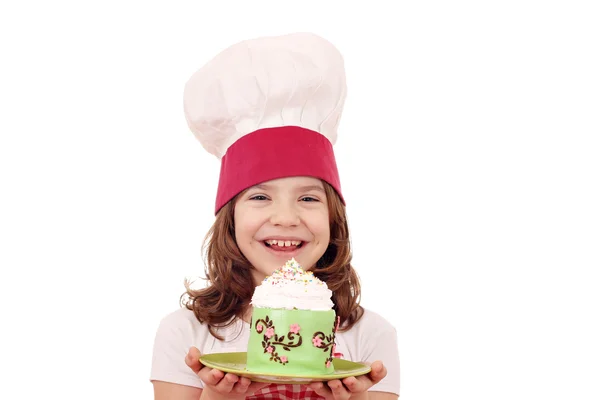 Ευτυχισμένη κοριτσάκι που μαγειρεύουν με cupcake — Φωτογραφία Αρχείου