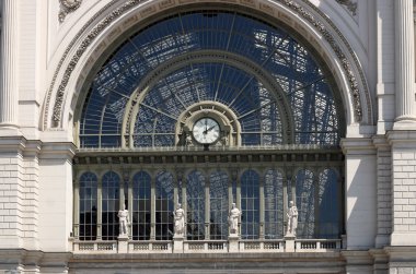 tren istasyonu saat Budapeşte Macaristan