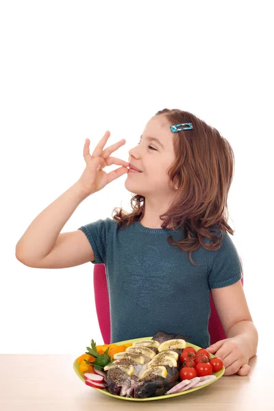 Κοριτσάκι με πέστροφα και εντάξει χέρι σημάδι — Φωτογραφία Αρχείου