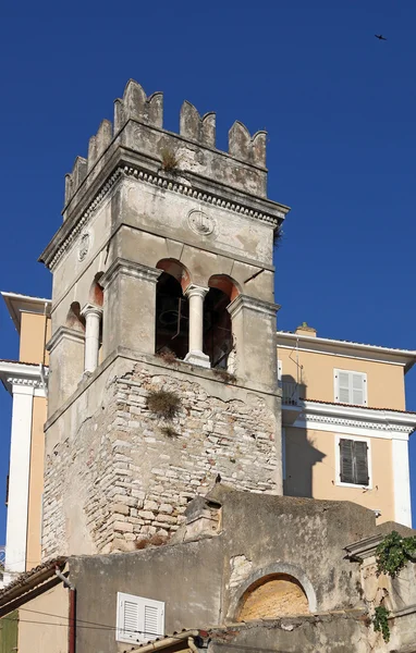 Antigua torre de la iglesia Corfú ciudad Grecia —  Fotos de Stock