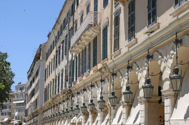 Liston kare eski Corfu town Yunanistan